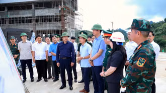 Bí thư Tỉnh ủy Dương Quốc Huy yêu cầu hoàn thành hai trường nội trú biên giới trước năm học mới