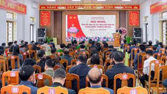 Cấp ủy đảng, chính quyền xã Đông Cuông cần tiếp tục đổi mới lề lối làm việc theo hướng sâu sát cơ sở, rõ trọng tâm, trọng điểm