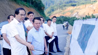 Bí thư Tỉnh ủy, Chủ tịch HĐND tỉnh Trịnh Xuân Trường kiểm tra tiến độ một số công trình trọng điểm, trung tâm y tế, trường học trên địa bàn xã Mù Cang Chải 