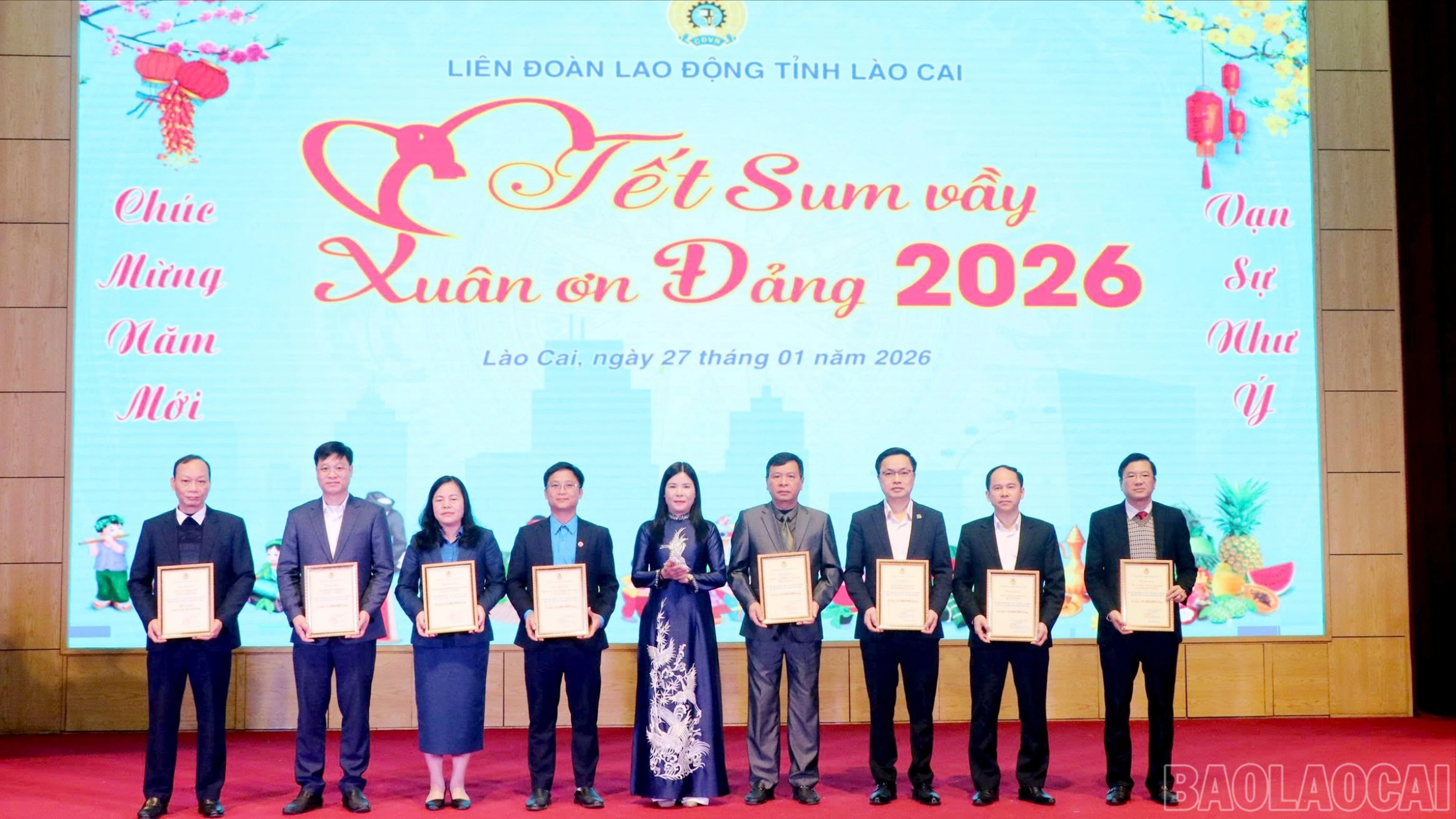baolaocai-br_ldld-tinh-trao-chung-nhan-9552.jpg