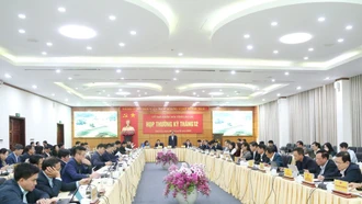 Tập trung chỉ đạo, điều hành phấn đấu đạt cao nhất các chỉ tiêu kinh tế - xã hội đã đề ra