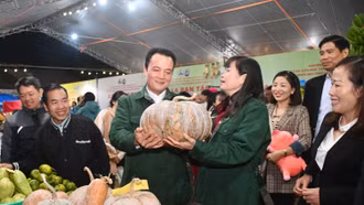 Phiên chợ văn hoá thúc đẩy tiêu thụ sản phẩm vùng dân tộc thiểu số và miền núi tỉnh Lào Cai tại Mường Khương