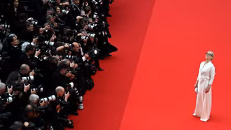 LHP Cannes 2024 rực rỡ ngày khai mạc, chính thức bắt đầu 11 ngày tưng bừng