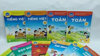 Rà soát phương pháp định giá SGK, tháo gỡ bất cập trong tuyển dụng giáo viên