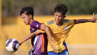 Bóng đá trẻ U19 Việt Nam đi tìm tiền đạo Đình Bắc mới