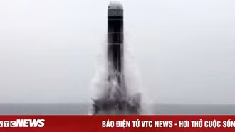 Triều Tiên hạ thủy tàu ngầm mang vũ khí hạt nhân chiến thuật