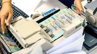 Thủ tướng yêu cầu công khai lãi suất cho vay bình quân để dân dễ chọn nơi lãi suất thấp