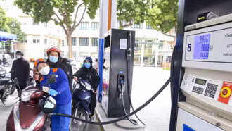 Giá xăng trong nước giảm nhẹ, các mặt hàng dầu tăng từ 78 đồng mỗi lít