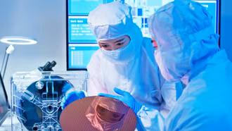 Nghịch lý ngành bán dẫn: Khát nhân lực giữa cuộc chiến chip toàn cầu 