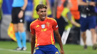 Lamine Yamal trở thành cầu thủ trẻ nhất ghi bàn ở EURO