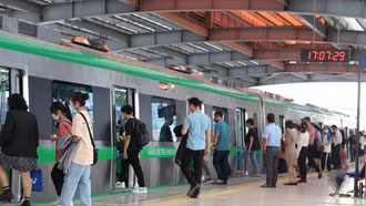 Người dân có thể sử dụng miễn phí xe buýt, tàu điện vào dịp lễ, Tết