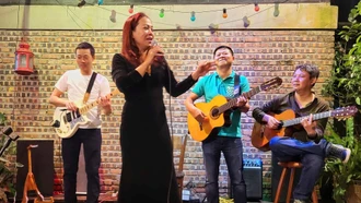 Phong guitar và mùa Xuân chiến sĩ