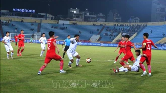 V-League: Kịch tính cuộc đua vô địch và suất xuống hạng