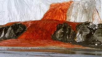 "Thác máu" bí ẩn ở Nam Cực khiến giới khoa học trăn trở cả trăm năm