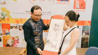 Tết nay khác Tết xưa là bình thường!