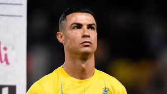 Ronaldo rút lui khỏi trận tái đấu Messi