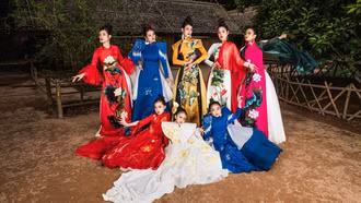 Ra mắt bộ sưu tập áo dài về hoa Sen