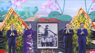 Chủ tịch Quốc hội Vương Đình Huệ dự Lễ kỷ niệm 60 năm Ngày Bác Hồ về thăm tỉnh Thái Nguyên