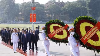 Lãnh đạo Đảng và Nhà nước vào Lăng viếng Chủ tịch Hồ Chí Minh