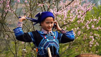 Thiếu nữ Hà Nhì bước qua hủ tục 