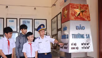 Trưng bày tư liệu, hiện vật "Lý Sơn - Di sản văn hóa biển đảo"