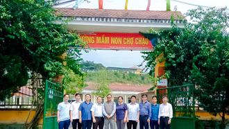 Đại sứ quán Ấn Độ làm việc tại huyện Mường Khương