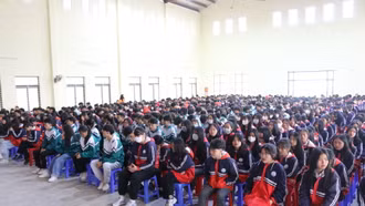 Tuyên truyền về biển, đảo và thu hút nguồn lực vào Học viện Hải quân