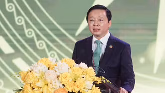 Lung linh sắc màu văn hóa đêm khai hội Đền Hùng