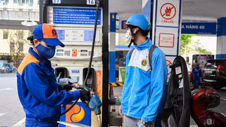 Giá xăng dầu trong nước tăng, cao nhất là diesel tăng hơn 1.800 đồng/lít