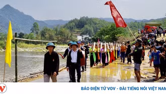 Rộn ràng lễ hội Then Kin Pang của người Thái trắng ở Lai Châu