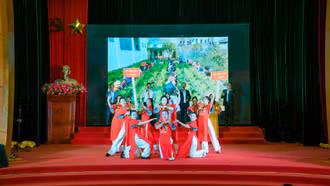 Tuyên dương khen thưởng các nhà giáo tiêu biểu