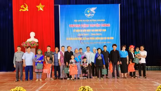 Truyền thông kỷ niệm Ngày Gia đình Việt Nam và phòng chống bạo lực gia đình