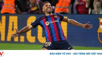 Thắng nhọc Osasuna, Barca chạm một tay vào ngôi vương La Liga