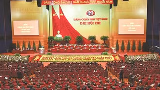 Đấu tranh phản bác các luận điệu sai trái phủ nhận vai trò lãnh đạo của Đảng