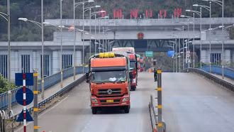 Nhiều cửa khẩu với Trung Quốc nghỉ thông quan dịp Tết