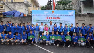 Hơn 60 đoàn viên ra quân tuyên truyền, dọn vệ sinh hưởng ứng Ngày Môi trường thế giới