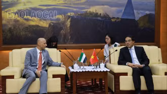 Chủ tịch UBND tỉnh Lào Cai tiếp xã giao Đại sứ Các Tiểu vương quốc Ả-rập Thống nhất (UAE)