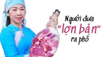 Người đưa “lợn bản” ra phố