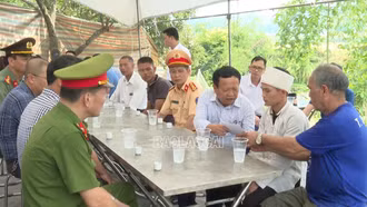 “Thượng tôn pháp luật để xây dựng văn hóa giao thông an toàn”