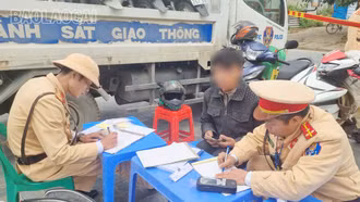 6 tháng đầu năm xử phạt người vi phạm trật tự, an toàn giao thông gần 24 tỷ đồng
