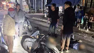 Va chạm giữa 2 xe mô tô khiến 3 người bị thương