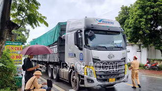 Phát hiện và xử lý xe ô tô chở quá tải 164%