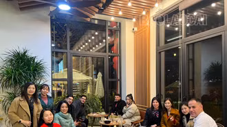 Ấm áp Tết Việt trong lòng những thầy giáo nước ngoài ở Lào Cai