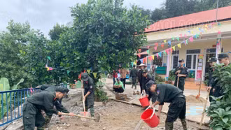 Tiểu đoàn Cảnh sát cơ động số 4 giúp xã Cốc Ly xây dựng nông thôn mới