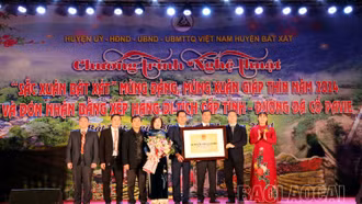 Huyện Bát Xát đón Bằng công nhận Đường đá cổ Pavie là di tích danh lam, thắng cảnh cấp tỉnh