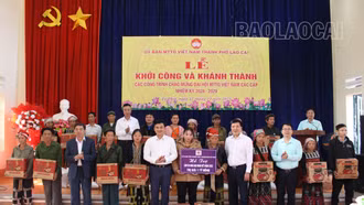  Thành phố Lào Cai hỗ trợ gần 80 hộ nghèo, cận nghèo sửa chữa, làm mới nhà “Đại đoàn kết”