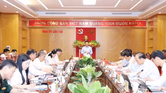 Thường trực Tỉnh ủy làm việc với Ban Thường vụ Huyện ủy Văn Bàn