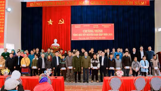 Ban Nội chính Tỉnh ủy phối hợp với một số ngân hàng tổ chức chương trình thiện nguyện nhân dịp tết Nguyên đán Giáp Thìn năm 2024