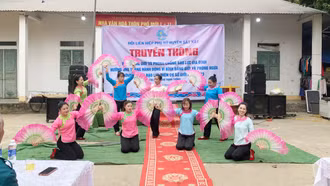 Hội Liên hiệp phụ nữ Bát Xát: Tuyên truyền bình đẳng giới tại các phiên chợ vùng cao