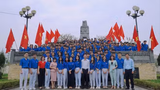 Hơn 300 đoàn viên mới được kết nạp tại địa chỉ đỏ